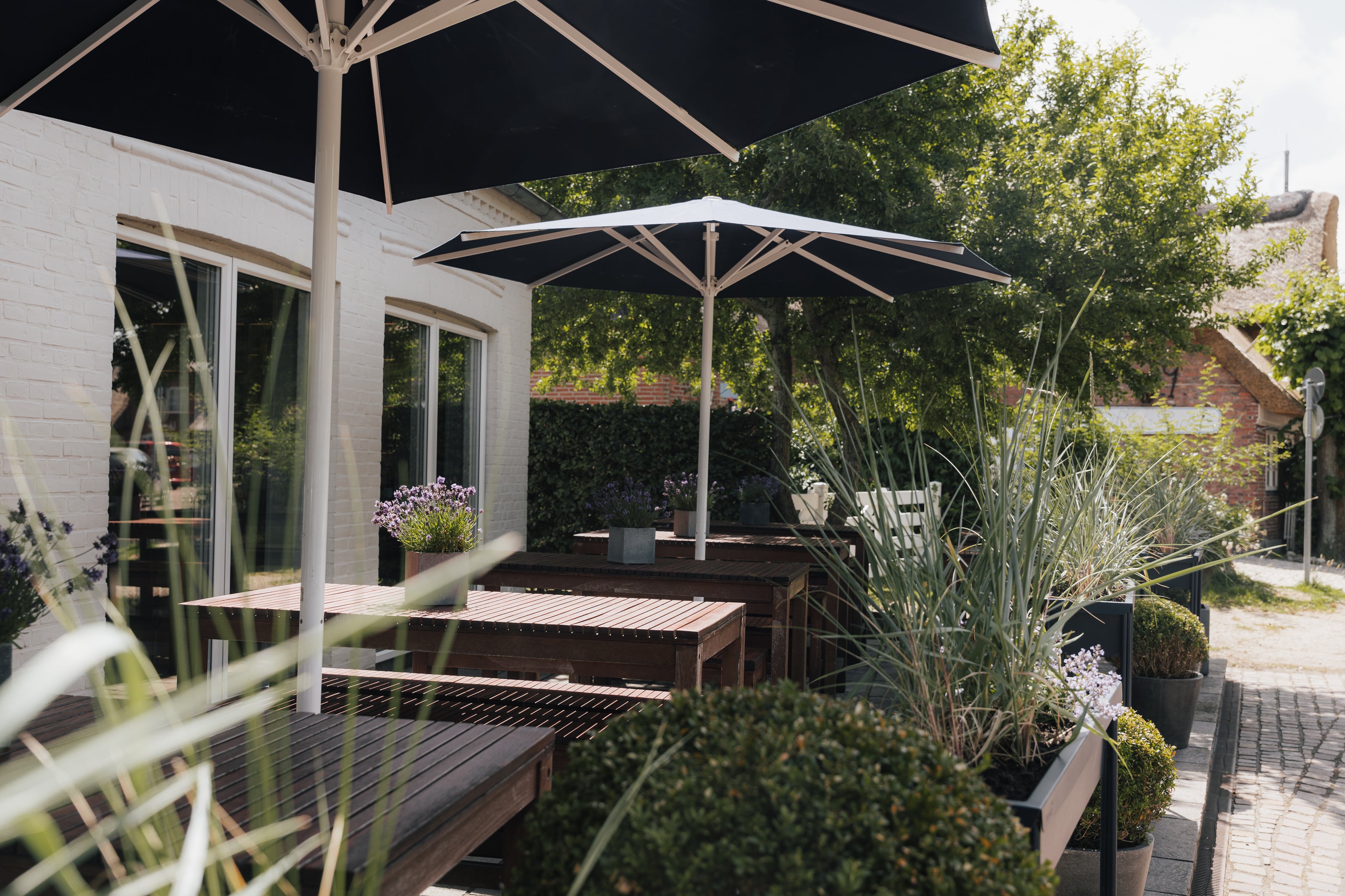 Terrasse der Namine Witt in Nieblum auf Föhr, Arbeiten in der Gastronomie